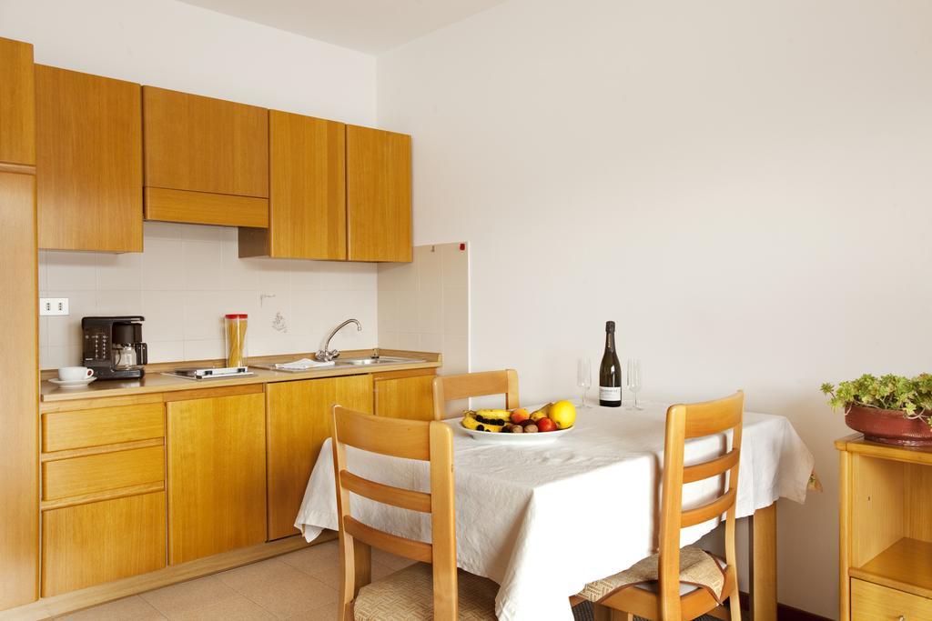 Residence Le Balze Malcesine Rom bilde